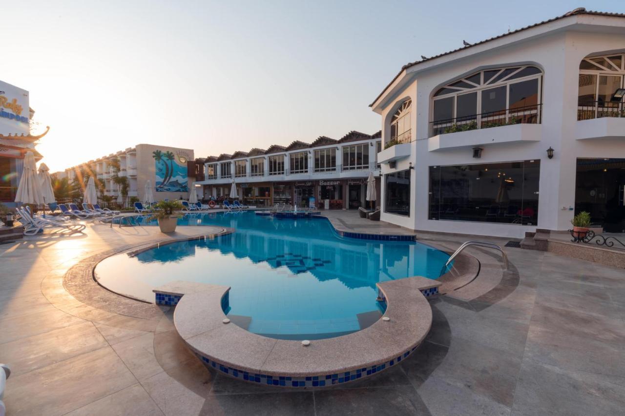 Resort Minamark For Families And Couples Only